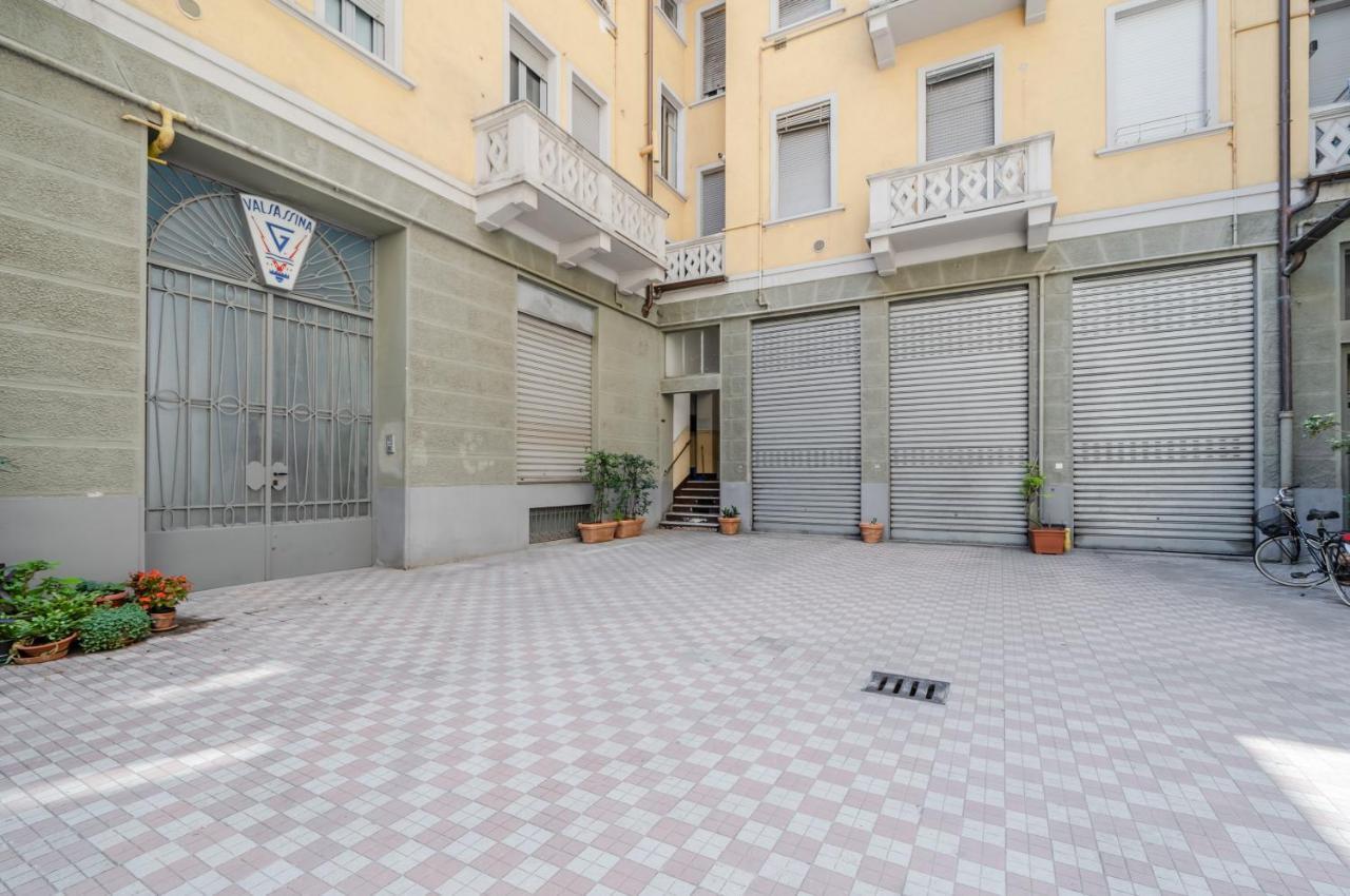 Lovely Apartment In Milano-Porta Romana W/ Balcony Eksteriør billede