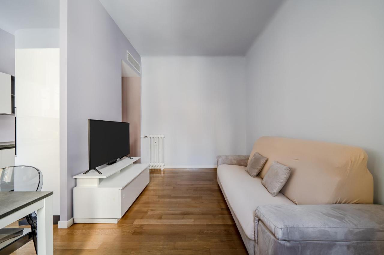 Lovely Apartment In Milano-Porta Romana W/ Balcony Eksteriør billede